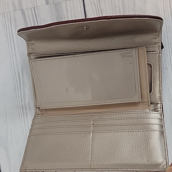 Dana Buchman Floral Print Clutch Wallet - Picture 4 of 8